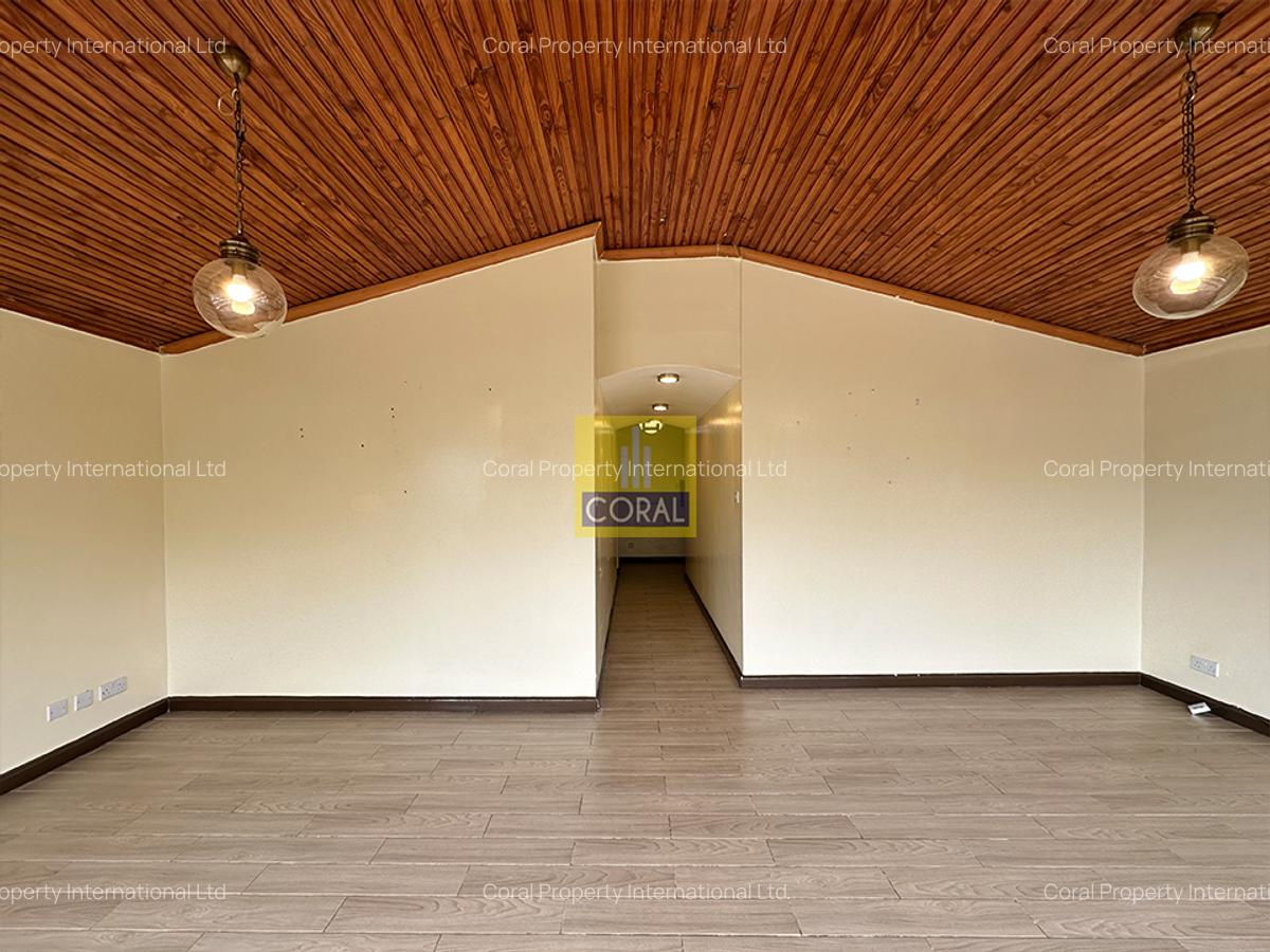 2 Bed Apartment in Brookside - 4