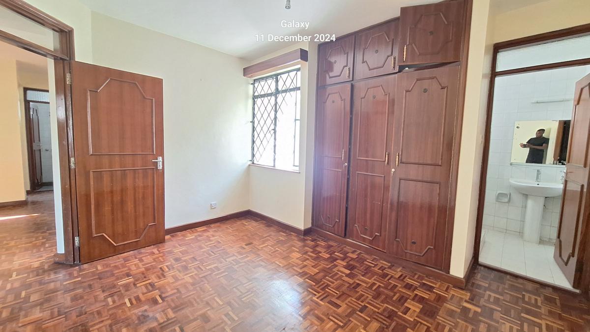 4 Bed Townhouse with En Suite at Off Convent Drive - 12