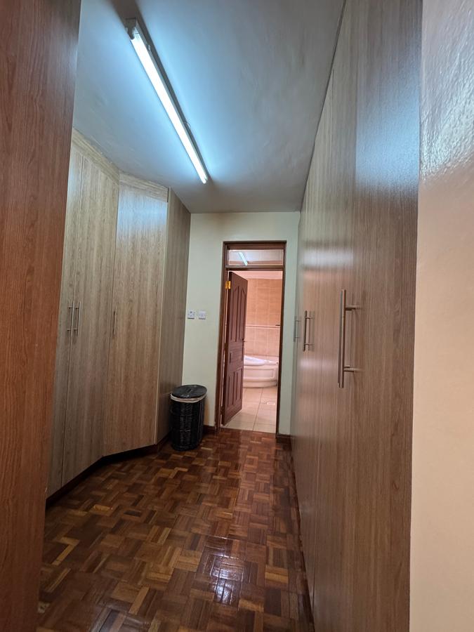 5 Bed Townhouse with En Suite in Lavington - 12