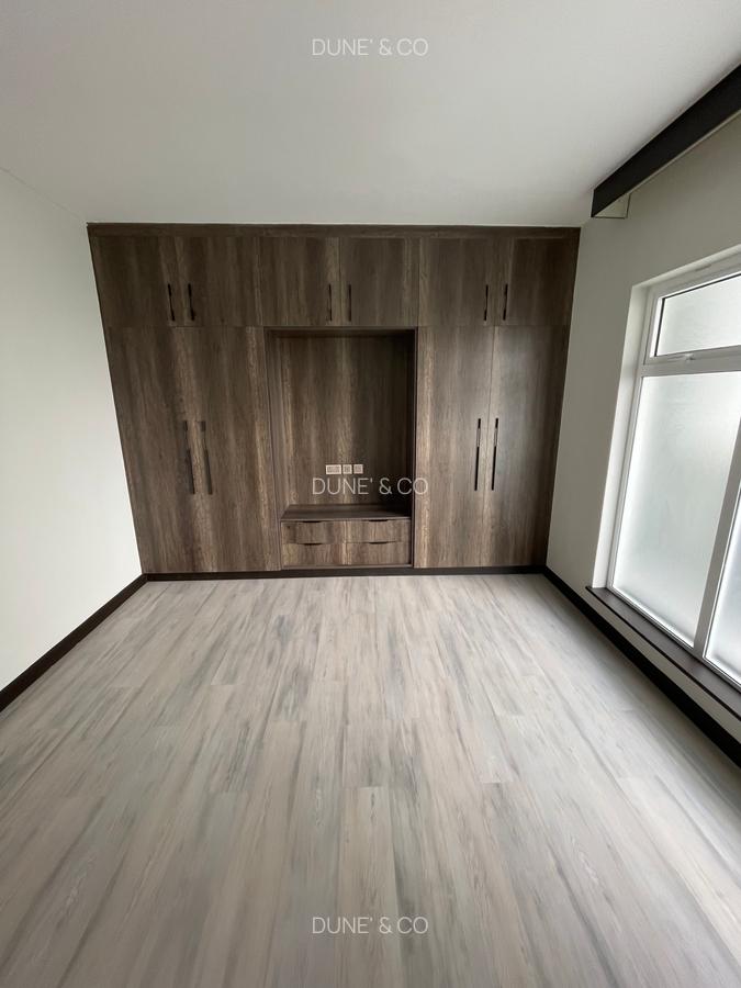 2 Bed Apartment with En Suite in Riverside - 14