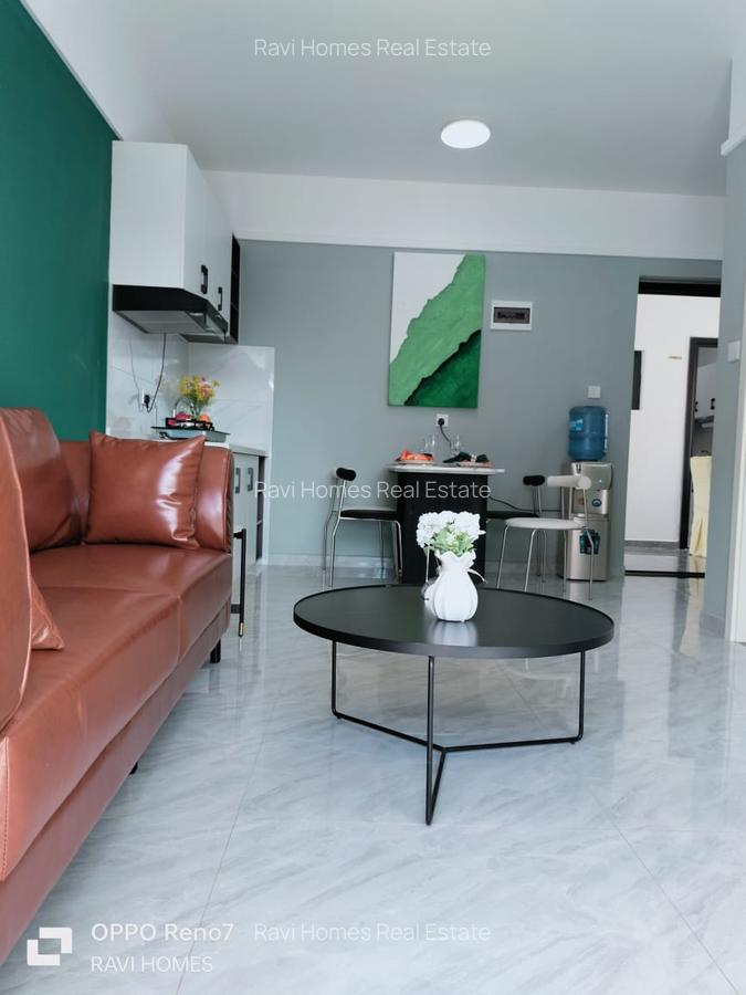 Studio Apartment with Swimming Pool at Wanyee Rd - 12