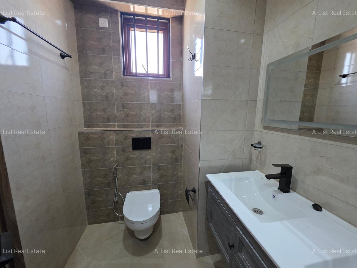 Serviced 4 Bed Apartment with En Suite at 2Nd Parklands - 10