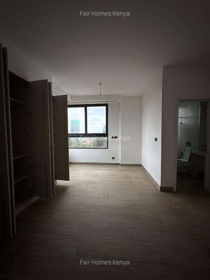 3 Bed Apartment with En Suite at Riverside Drive - 6