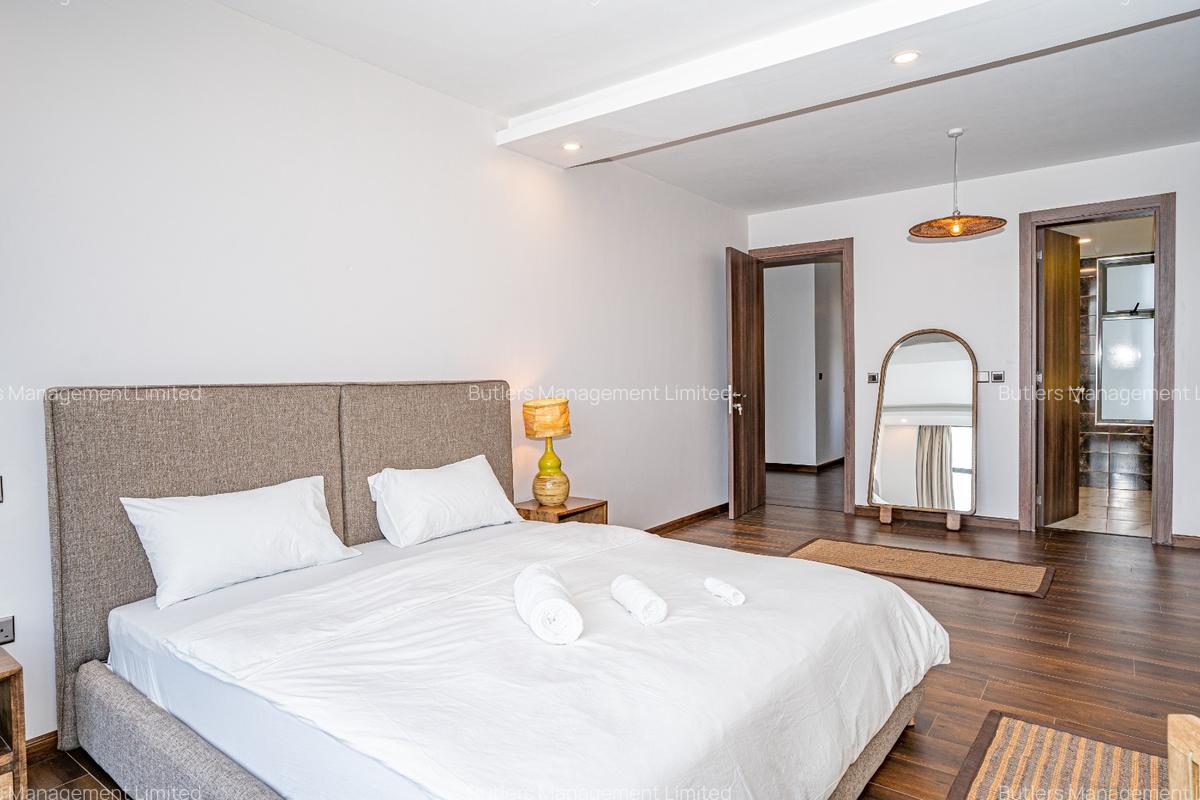 Furnished 3 Bed Apartment with En Suite in Brookside - 15