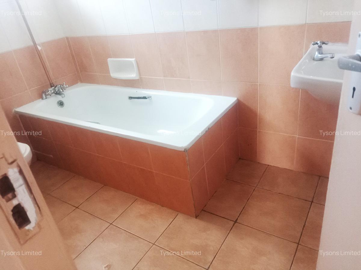 3 Bed Apartment with En Suite in Madaraka - 5