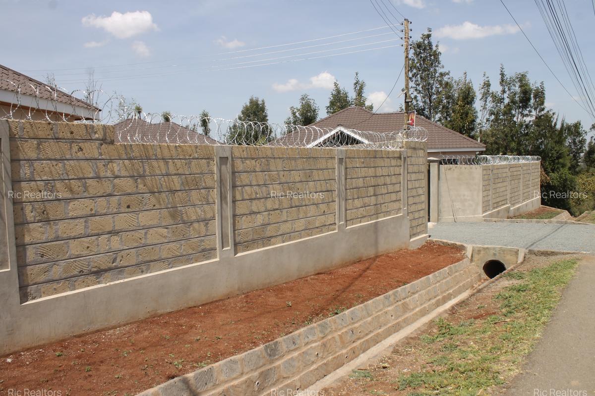 3 Bed House with En Suite at Merisho Road - 15