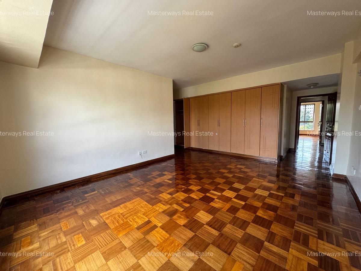 Serviced 3 Bed Apartment with En Suite in Riara Road - 9