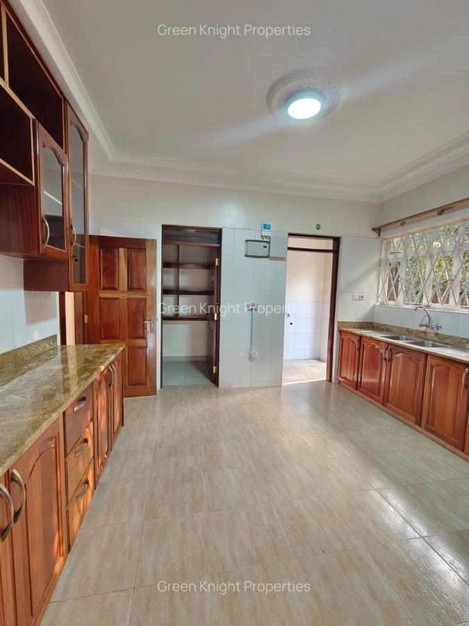 4 Bed House with En Suite in Karen - 4