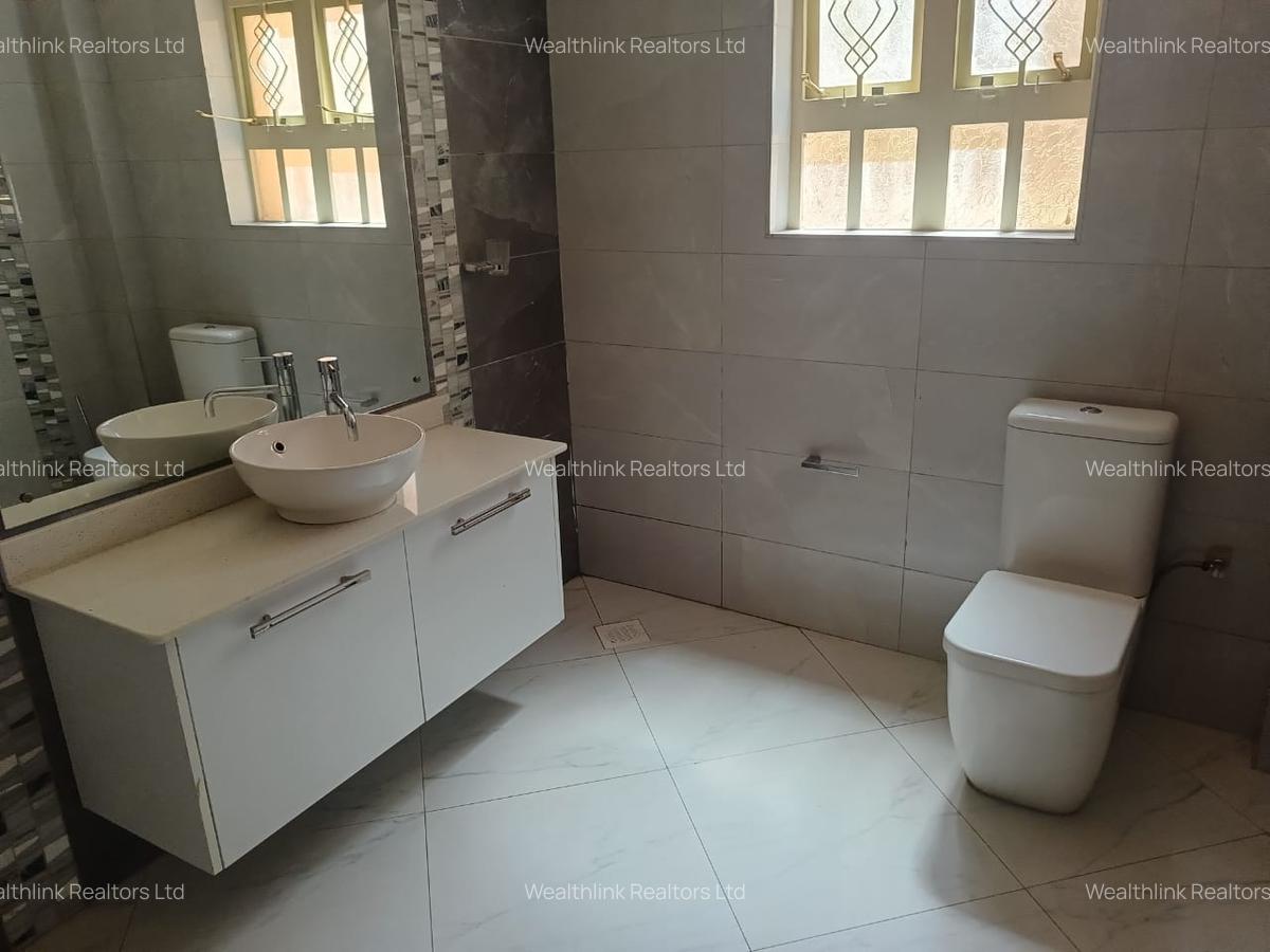 7 Bed House with En Suite at Nyari - 18