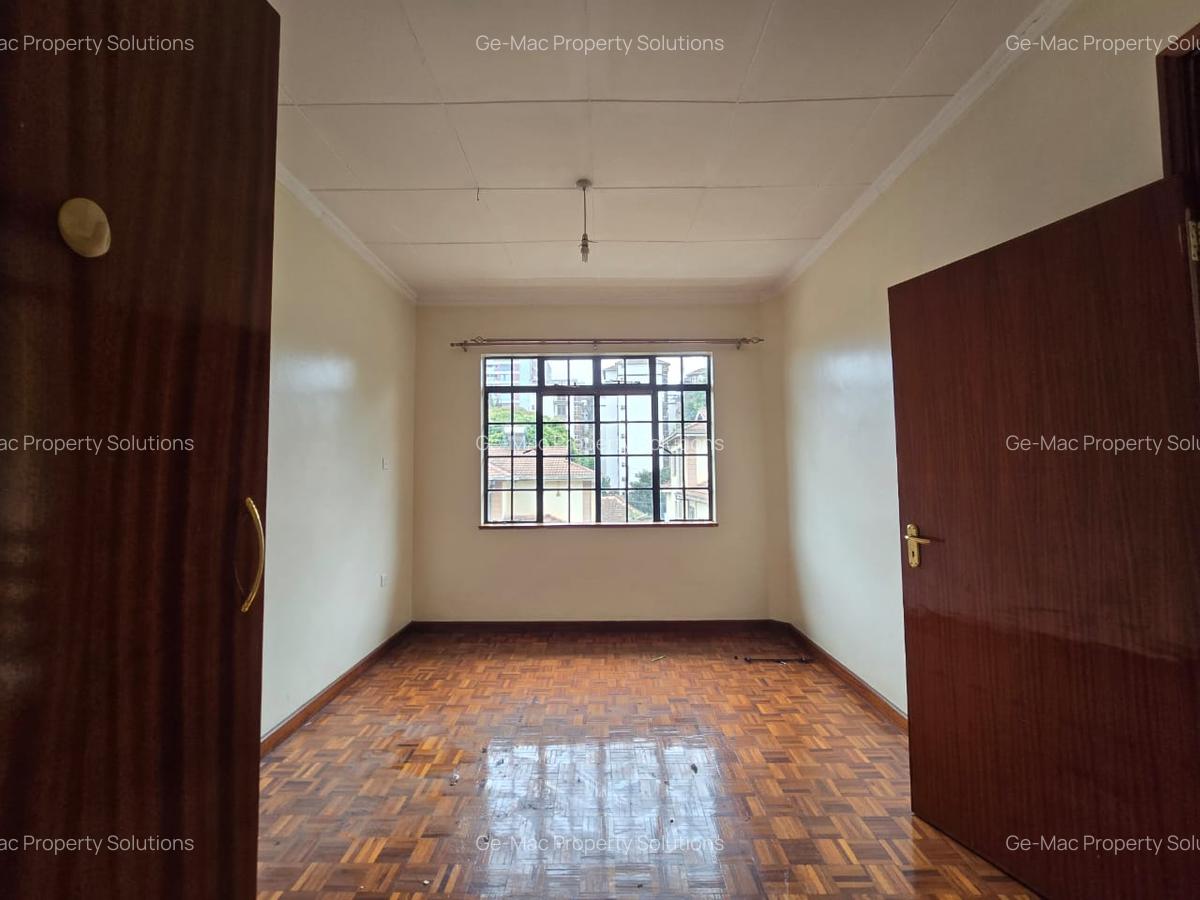4 Bed Townhouse with En Suite in Lavington - 16
