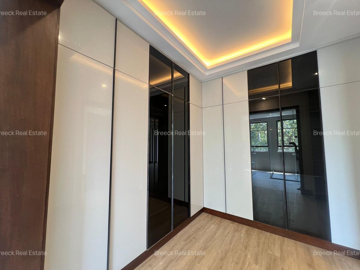 6 Bed Villa with En Suite at Peponi Road - 6