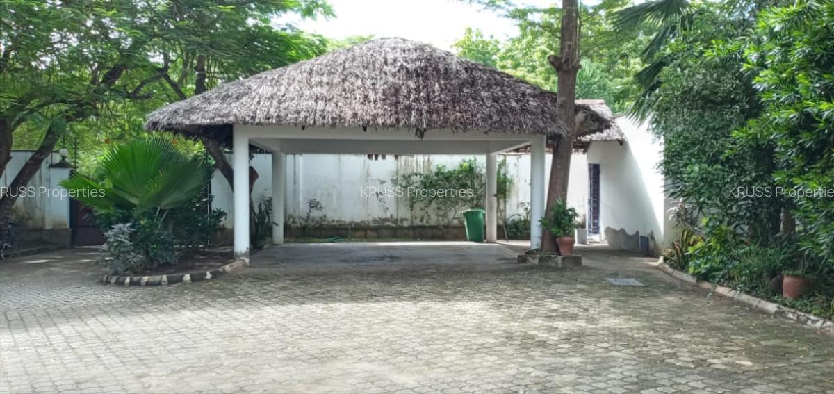 3 Bed Townhouse with En Suite at Hr3000 - 6