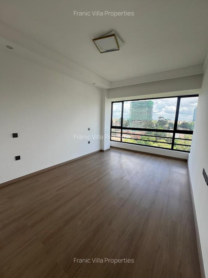 3 Bed Apartment with En Suite in Riverside - 1