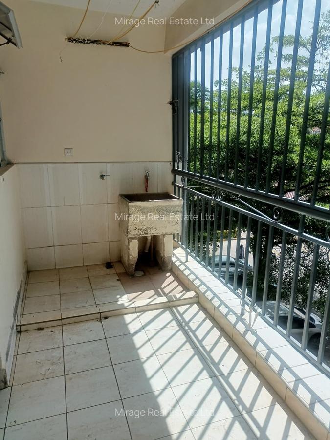 2 Bed Apartment with En Suite in Lavington - 5