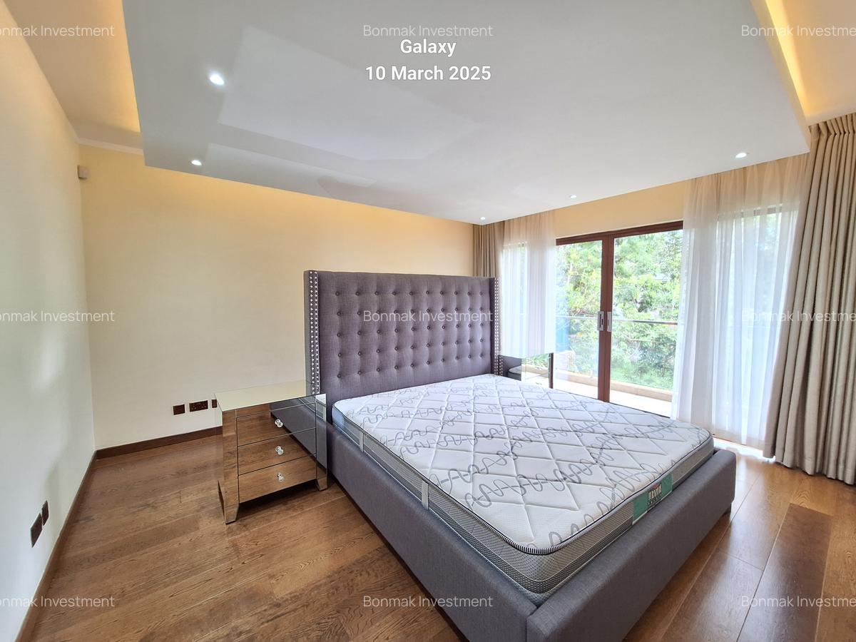 5 Bed Townhouse with En Suite at Lavington Green - 19