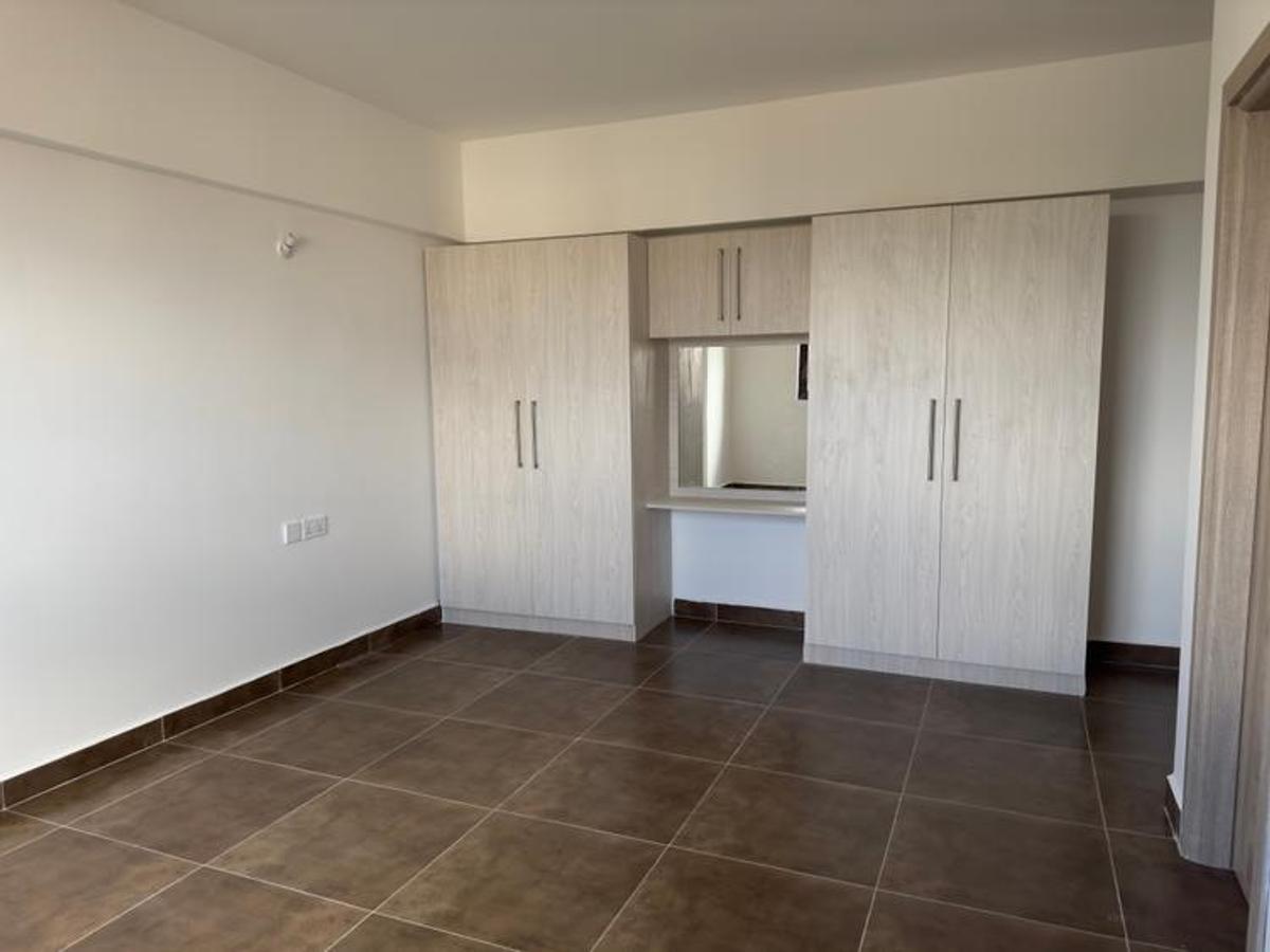 2 Bed Apartment with En Suite in Westlands Area - 12