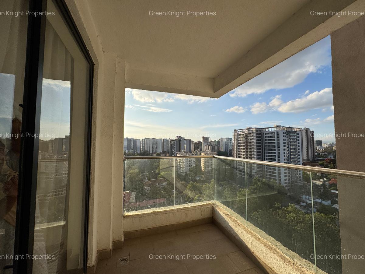 Serviced 3 Bed Apartment with En Suite in Kilimani - 11