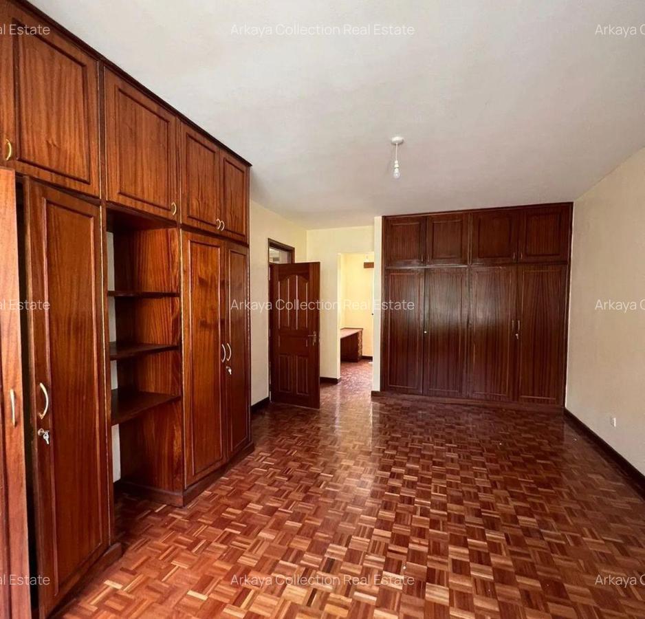 4 Bed Townhouse with En Suite in Lavington - 9