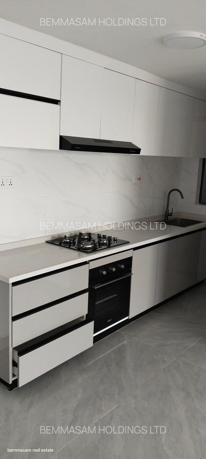 2 Bed Apartment with En Suite at Waiyati Way - 18