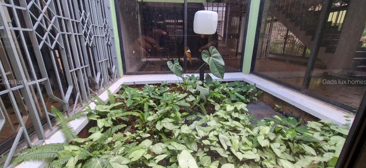 5 Bed Villa with En Suite at Muthaiga - 5