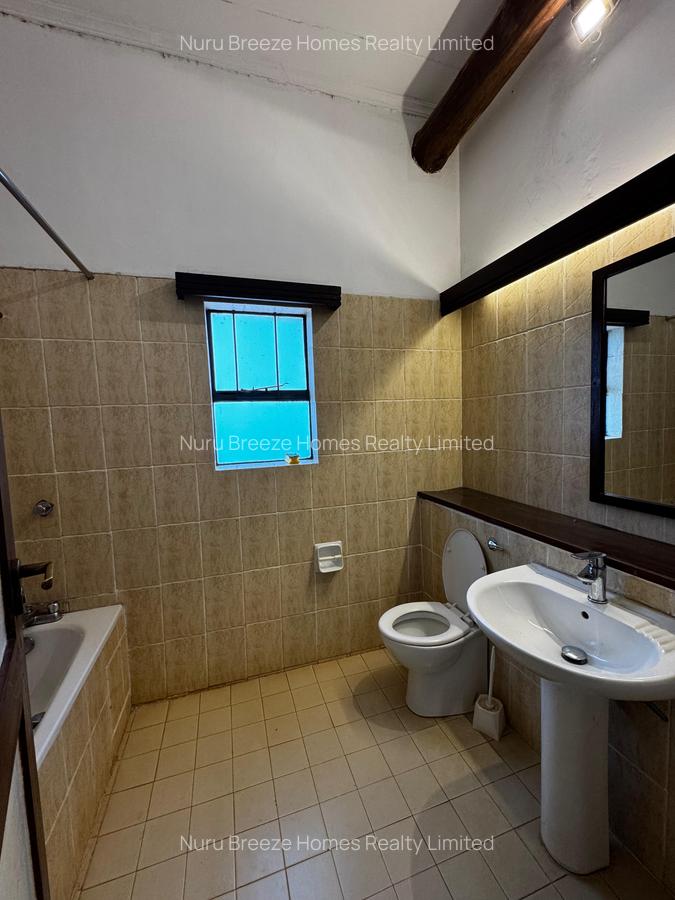 3 Bed House with Staff Quarters in Nyari - 4