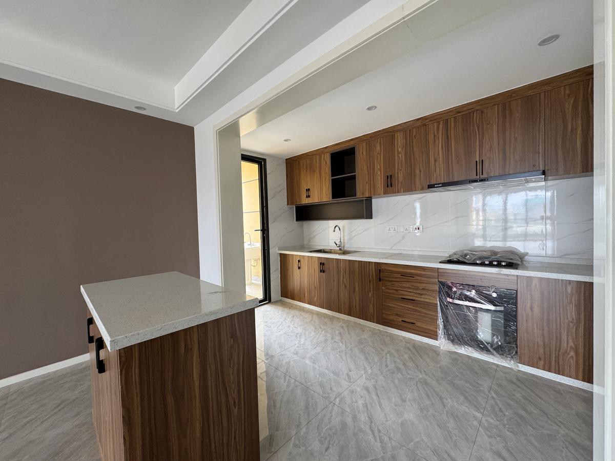 Serviced 2 Bed Apartment with En Suite in Kilimani - 8