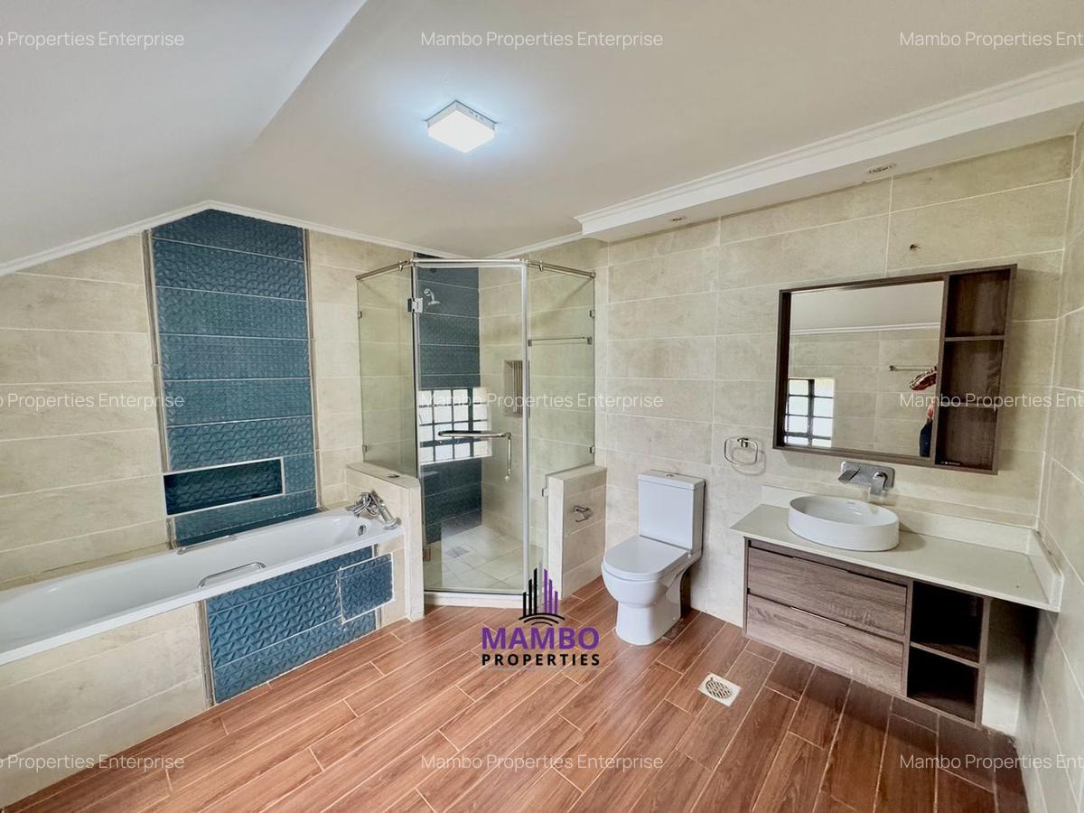 4 Bed Townhouse with En Suite at Westlands - 13