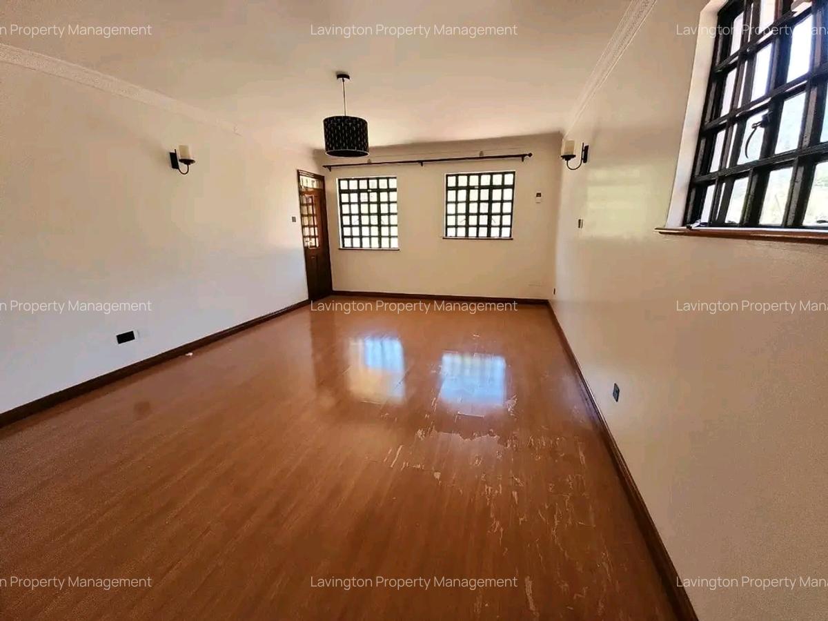 4 Bed House with En Suite at Lavington Green - 9