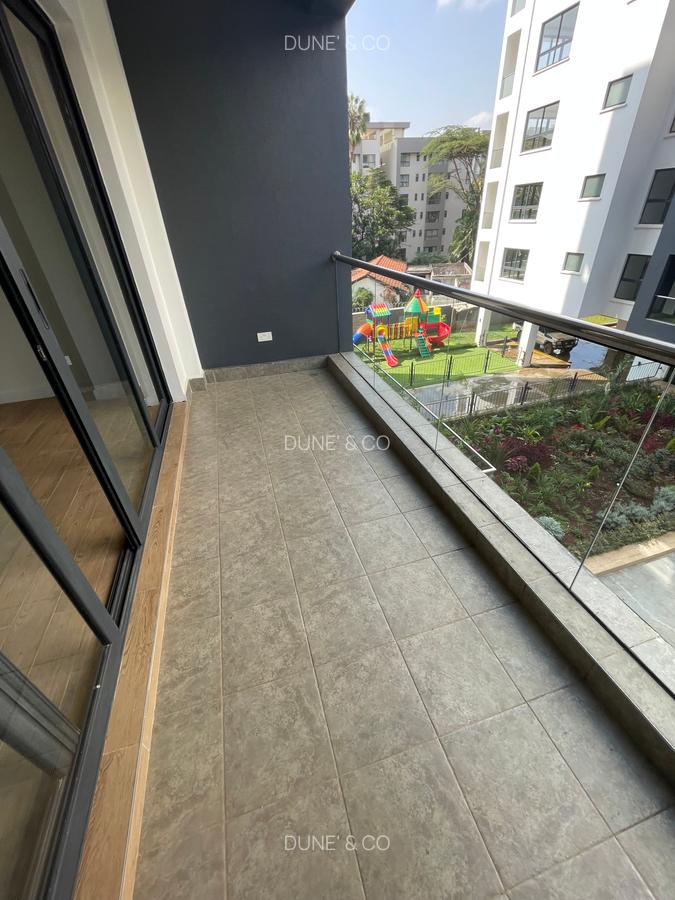 2 Bed Apartment with En Suite in Lavington - 20