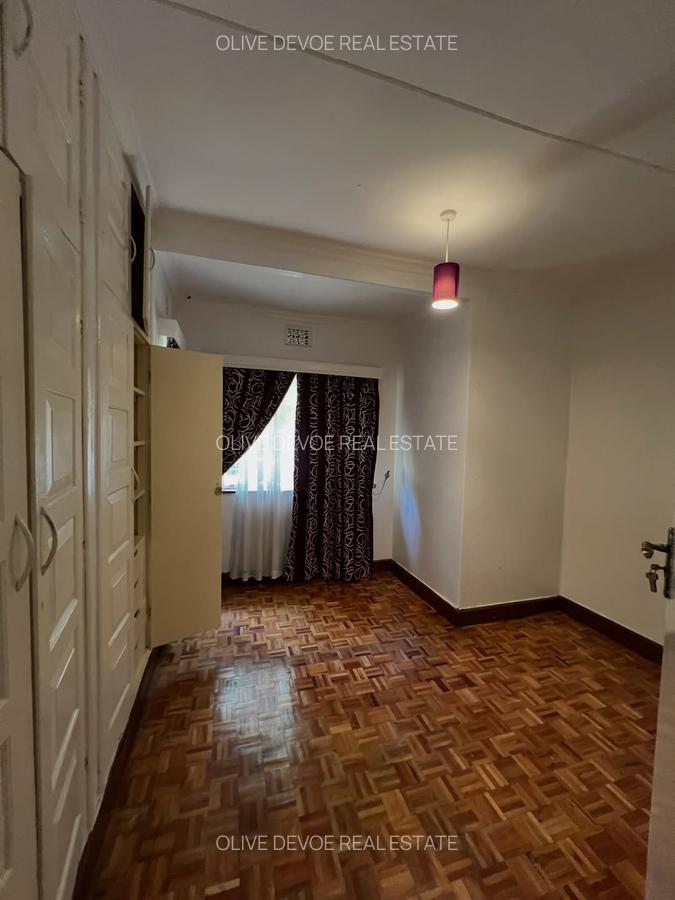 Commercial Property with Service Charge Included in Kilimani - 5