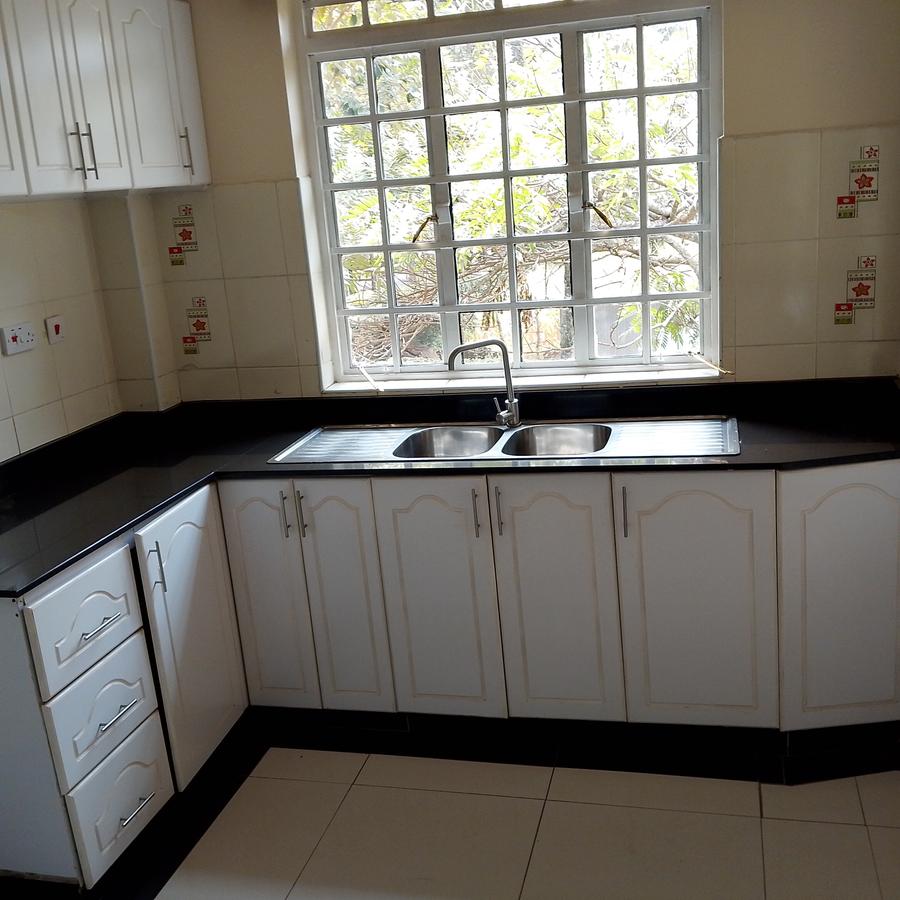 2 Bed House with En Suite at Hardy Area - 5