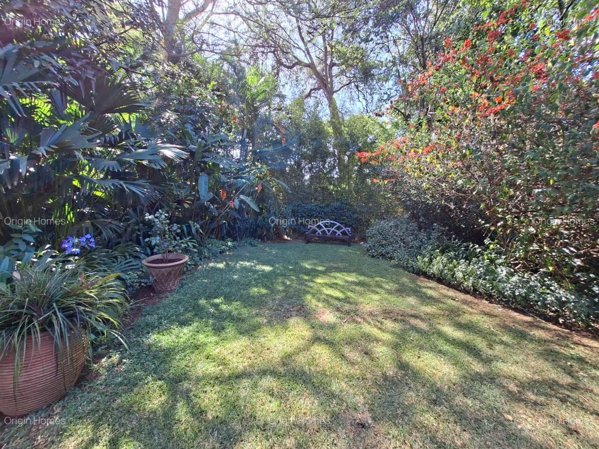 1 Bed House with En Suite at Rosslyn - 8