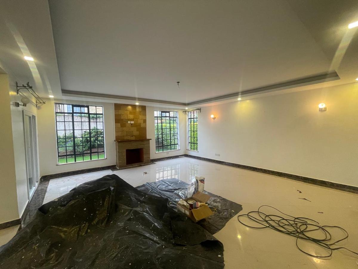 6 Bed Townhouse with En Suite at Kirawa Road - 7