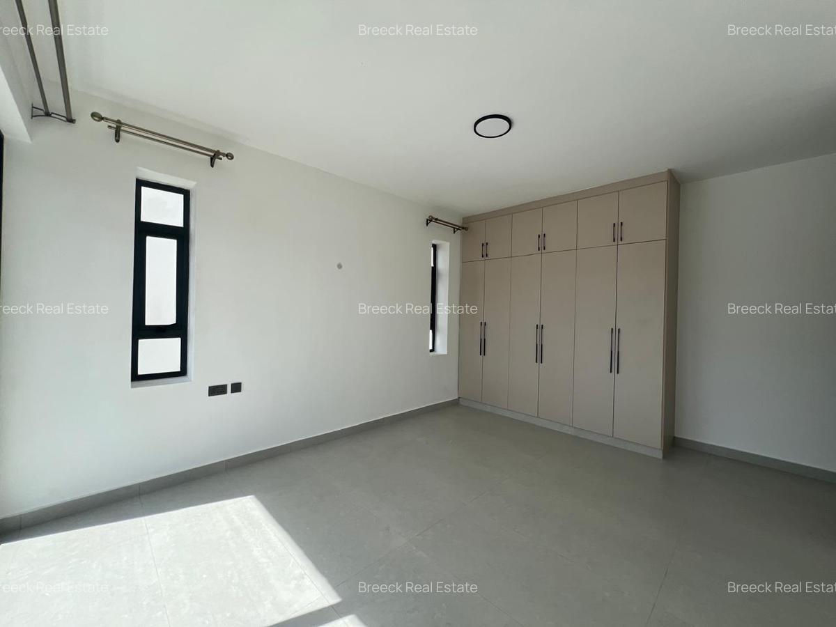 3 Bed Apartment with En Suite at Brookside Drive - 7