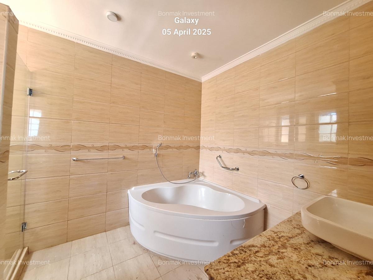 4 Bed Townhouse with En Suite at Kyuna Rise - 9