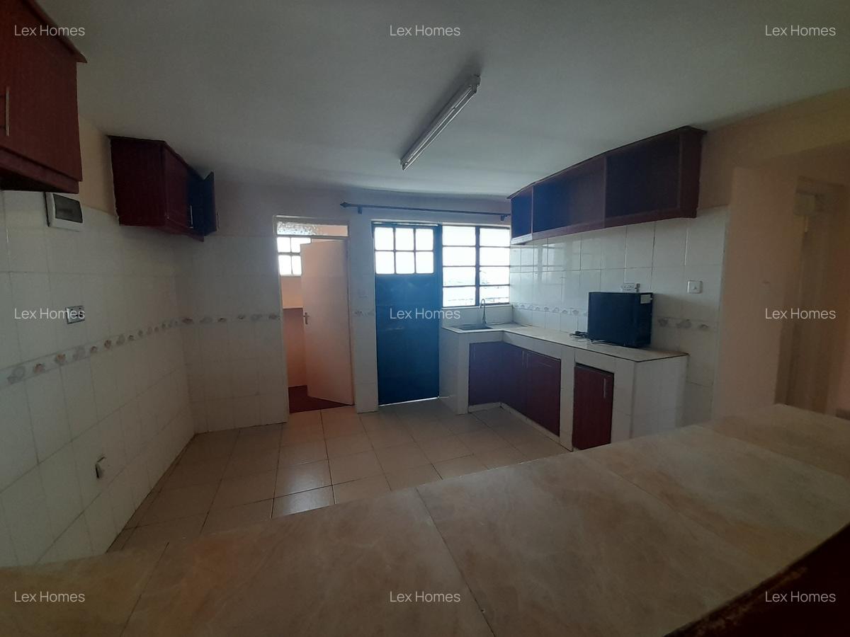 3 Bed Apartment with En Suite at Olekasasi - 5