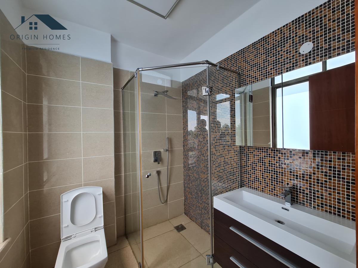 3 Bed Apartment with En Suite at Westlands - 12