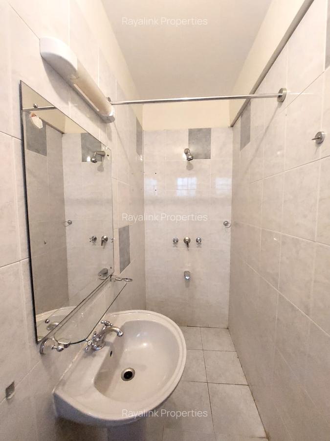 4 Bed Townhouse with En Suite at Kilimani - 11