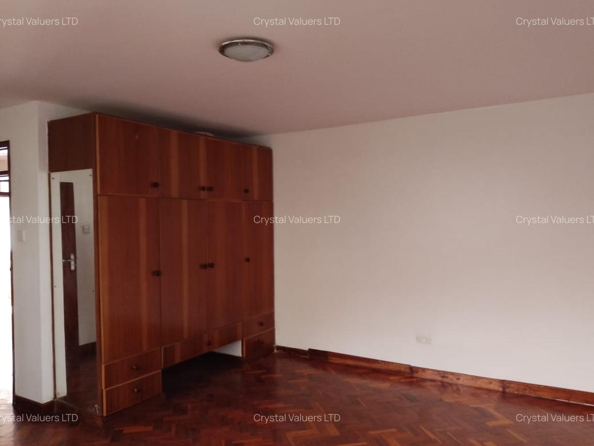 4 Bed Townhouse with En Suite in Kiambu Road - 15