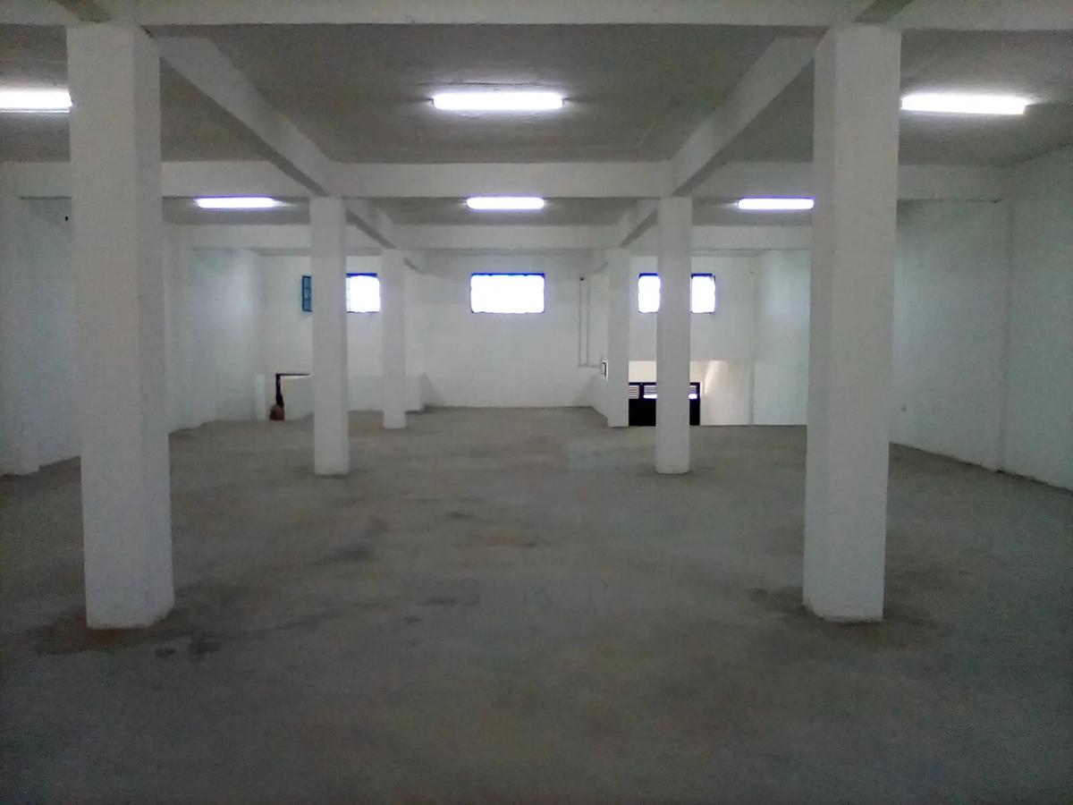 3,000 ft² Commercial Property with Service Charge Included in Kamakis - 4