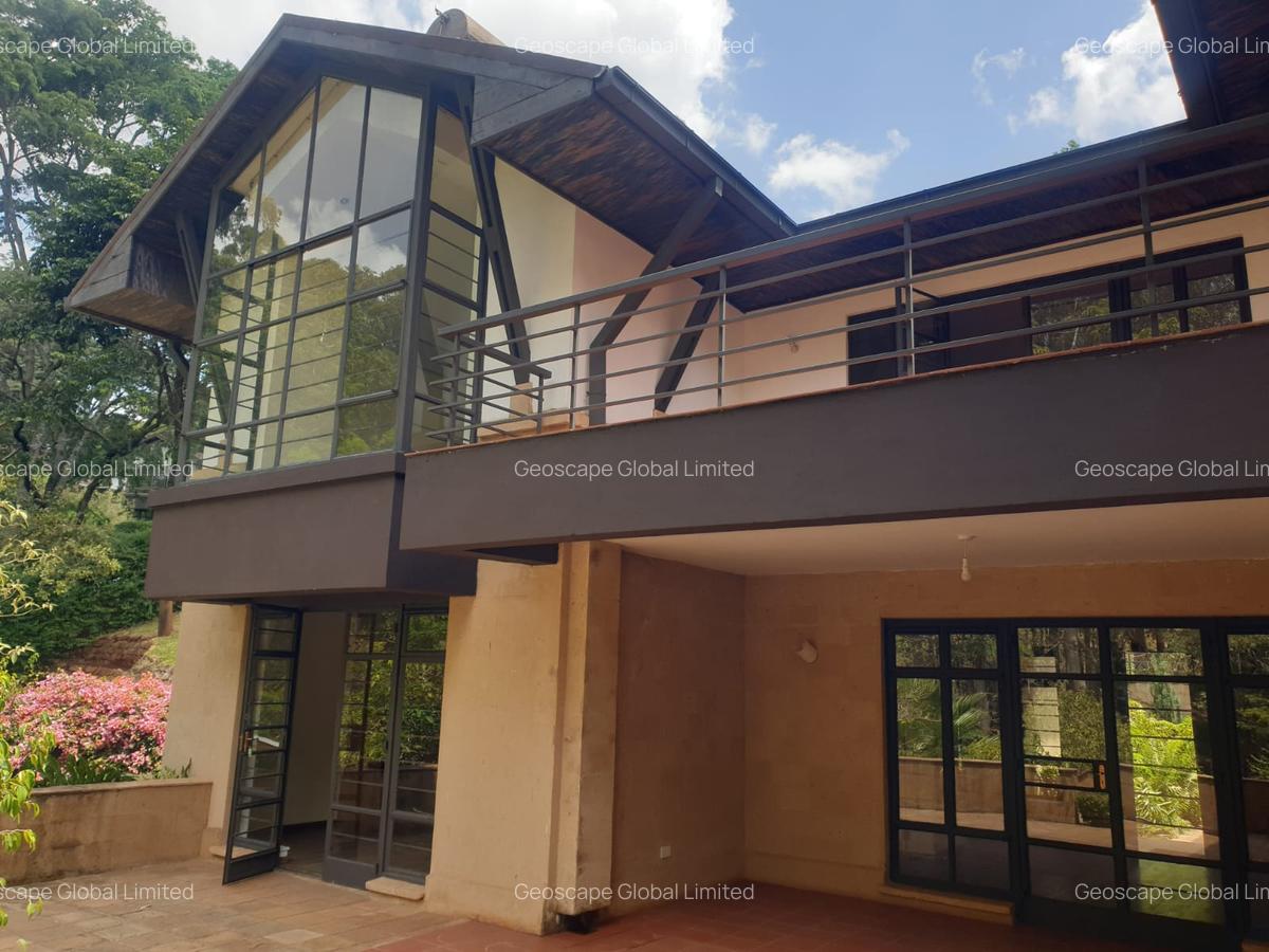 5 Bed House with En Suite in Rosslyn - 1