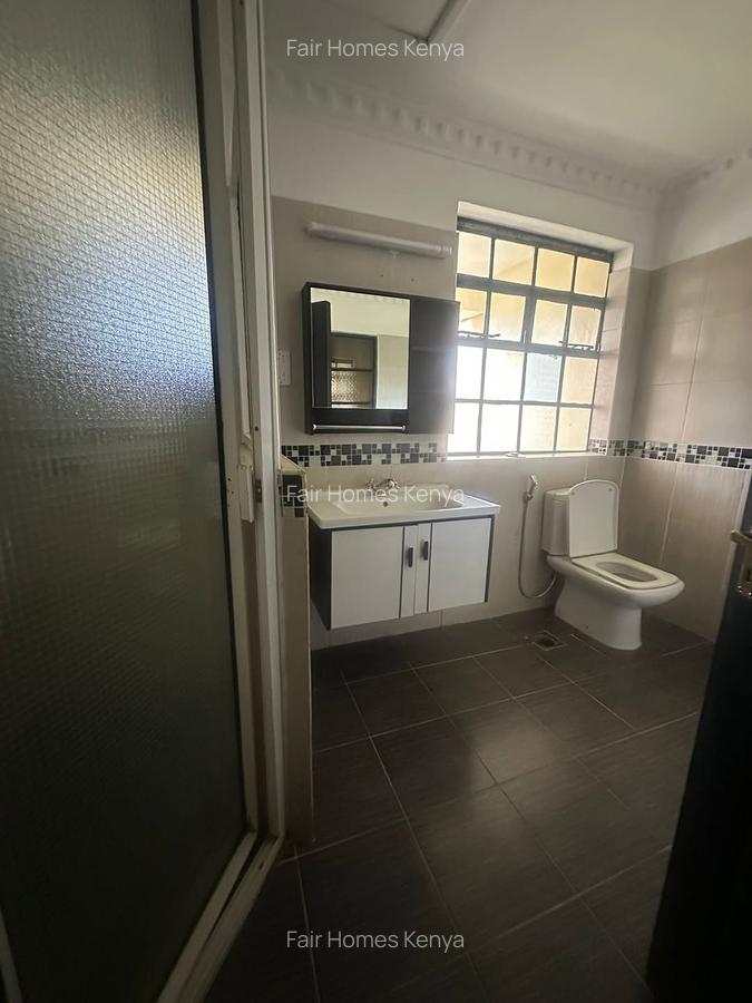 5 Bed Townhouse with En Suite at Convent Drive - 19