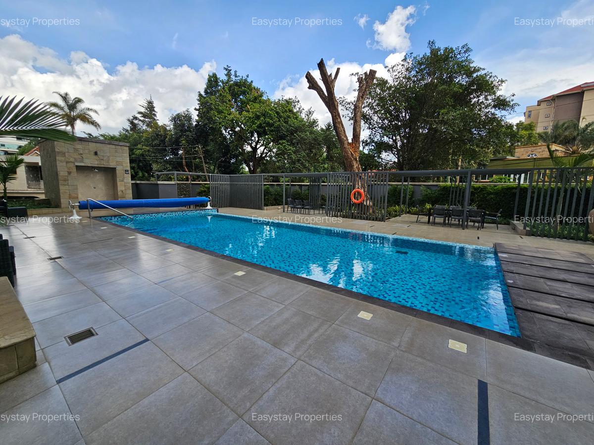 2 Bed Apartment with En Suite in Riverside - 3