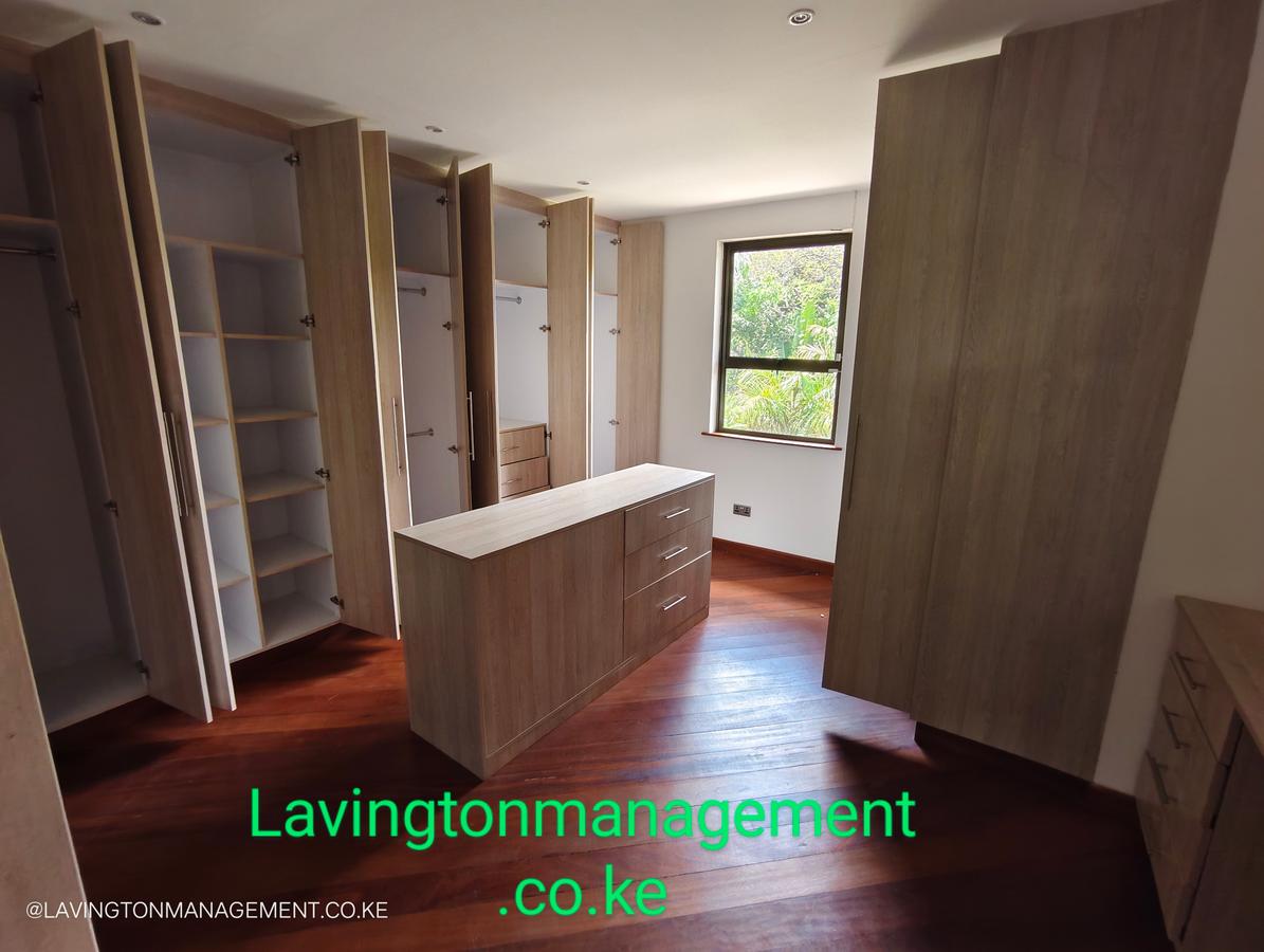 5 Bed Townhouse with En Suite at Lavington Green - 10