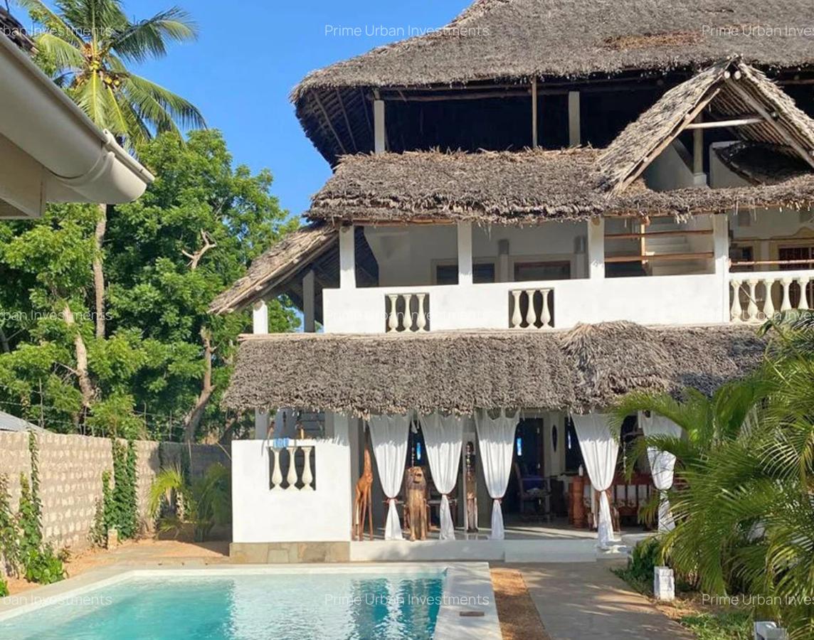 3 Bed House with En Suite in Watamu - 1