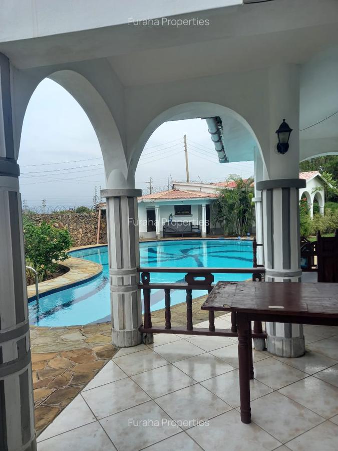 5 Bed House with En Suite in Shanzu - 3