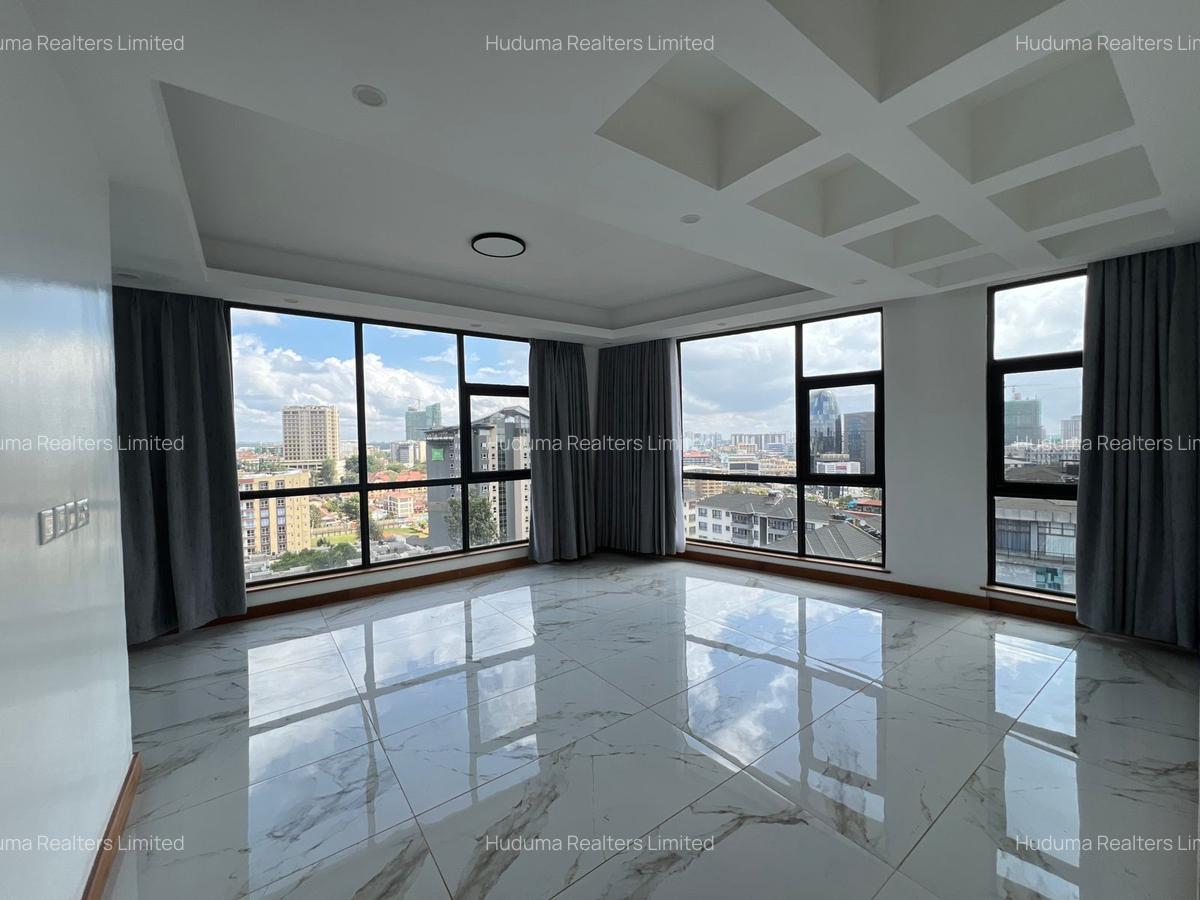 4 Bed Apartment with En Suite at Lantana Road - 3