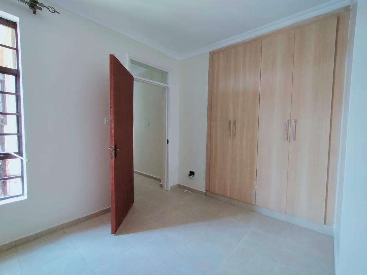 2 Bed Apartment with En Suite in Naivasha Road - 10