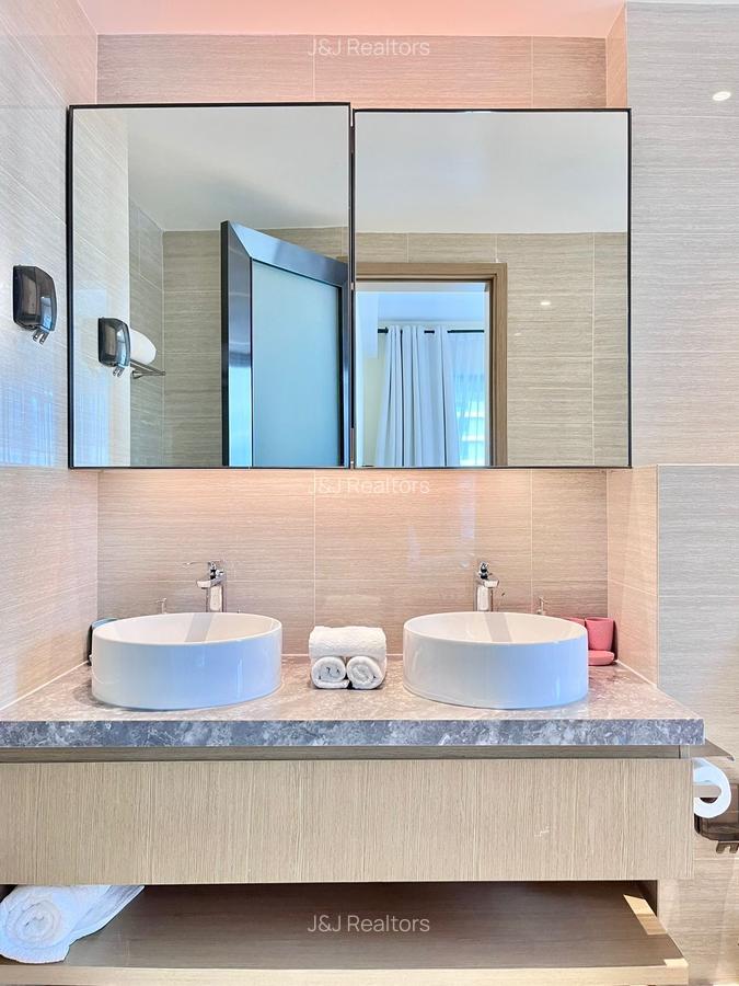 Serviced 2 Bed Apartment with En Suite in Westlands Area - 15