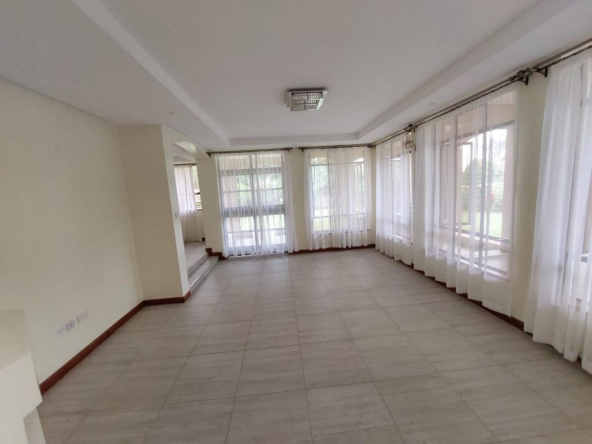 6 Bed Townhouse with En Suite at James Gichuru - 18